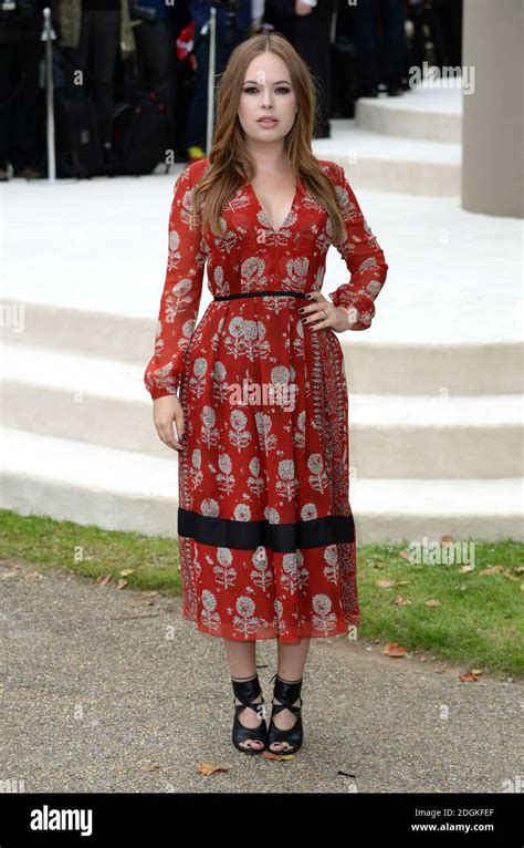 tanya burr burberry|Tanya Burr Shares London Fashion Week Advice At Burberry.